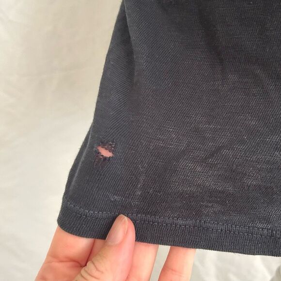 American Giant Womans T-Shirt V-Neck Short Sleeve Large - Picture 8 of 8